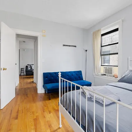 Live Upper Manhattan On A Budget New York Exterior photo