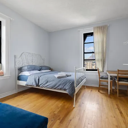 Live Upper Manhattan On A Budget New York Exterior photo